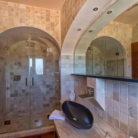 Phoenix Villa